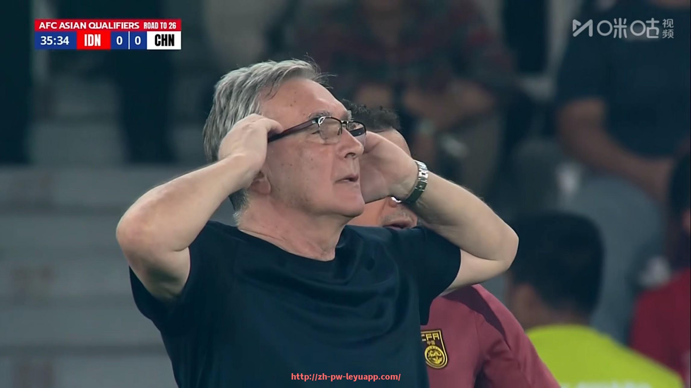 乐鱼体育入口-法甲比赛策略调整及关键比赛决策分析