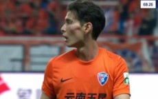 乐鱼体育入口-英超联赛受伤次数最多球员的统计与分析